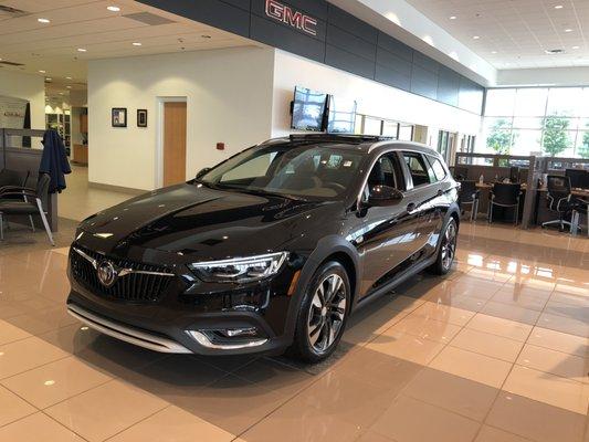 2018 Regal TourX Essence AWD