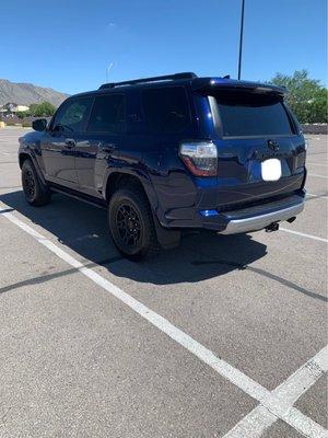 Blue Toyota 4Runner with ceramic window tint