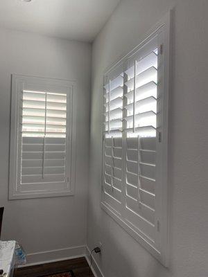 Shutters with 2 1/2" flat face frames and cut tilt rods