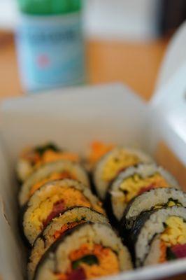 A Spicy Tuna Kimbap to go... take me with you...