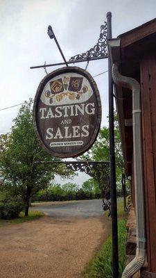 Sign marking the tasting room.  The family farm house is directly across the driveway.