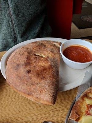 Pepperoni calzone