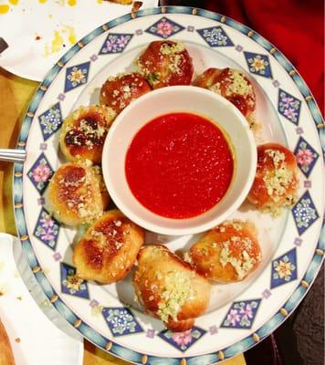 Garlic knots