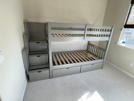 Assembly of twin bunk bed with drawers