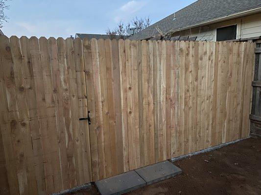 6' cedar privacy fence with gate