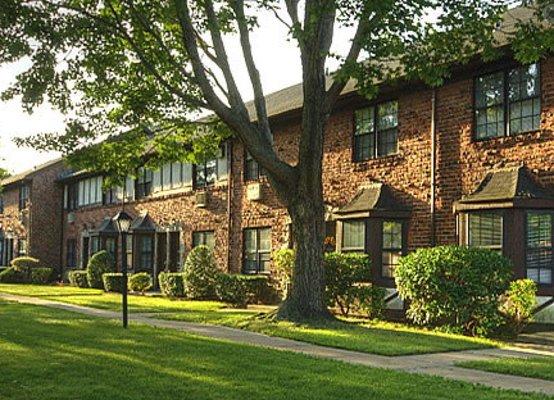 Somerset Village apartment community sidewalk