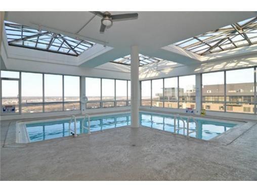 Pool at the Metropolitan Condos in Kansas City