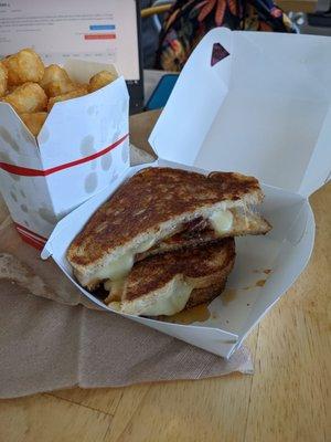 Roxy's Gourmet Grilled Cheese