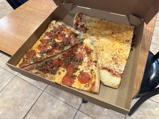 Sausage & Pepperoni, Cheese Pie Pizza - HUGE