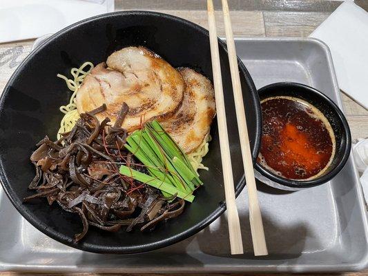 Tsukemen with added wood ear mushroom and chili oil