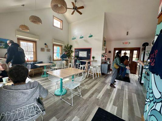 Cute well-designed interior dining space that's light & bright.