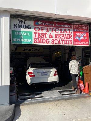 Smog check - entrance