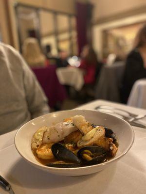 Bouillabaisse (seafood stew)