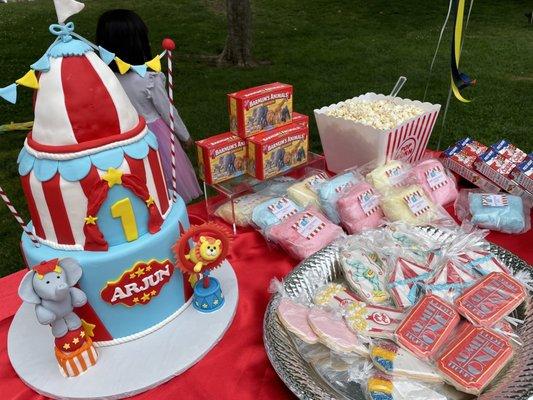 Carnival treat table