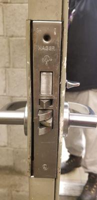 Fix Business door Lock in Los Angeles