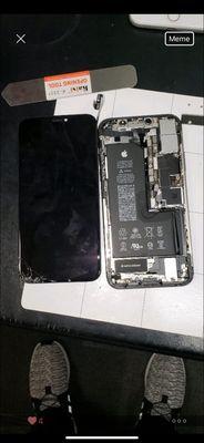 iPhone XS screen repair :)