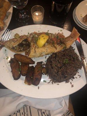 Pargo Frito - fried red snapper