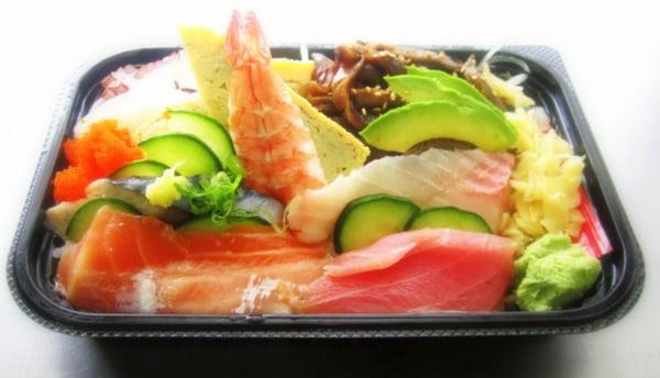 Mouthwatering chirashi sushi, yum yum :D