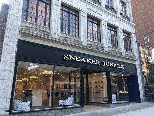 Sneaker Junkies - New Haven, CT