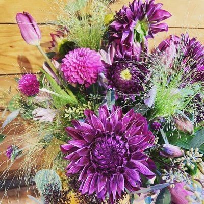 Locally sourced Freshcut flowers!