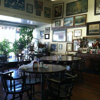 The quaint dining room of the Square-Forty