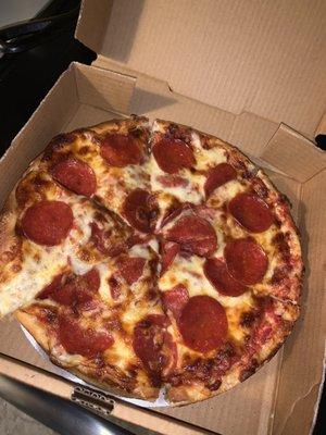 Small pepperoni pizza