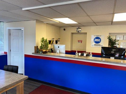 Front desk at A and Z Auto Care