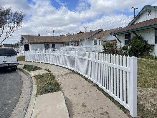 Vinyl picket fence