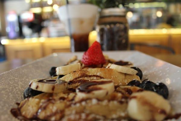 Waffle with Nutella, strawberries and banana !