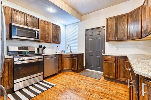 Painting cabinets can be challenging, but we've got you covered! Here's how the pros paint kitchen cabinets. Call us now for Free Estimate!