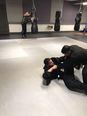 Adult classes for kickboxing BJJ and MMA