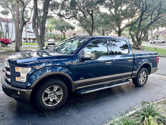 2015 Ford F150 truck, blue