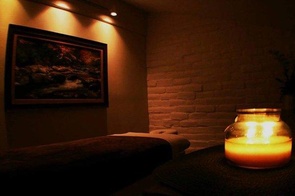 Relaxing treatment Room