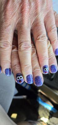 Googly eye  nails by Ginger.