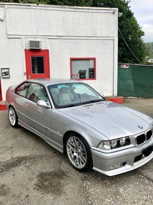 1999 M3 has a clay bar and wax done at Double D's Auto Works