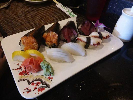 Perfect light snack for 2. Spicy tuna and regular tuna hand rolls with some octopus and squid!