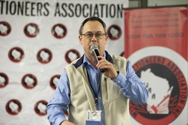 Wisconsin Auctioneer Wayne Yoder