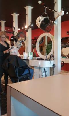 The owner Marly, giving one of her great textured cuts!