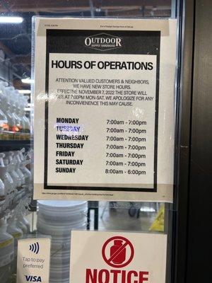 This is their actual hours.  They close at 6pm on Sundays contrary to what is currently listed on YELP.