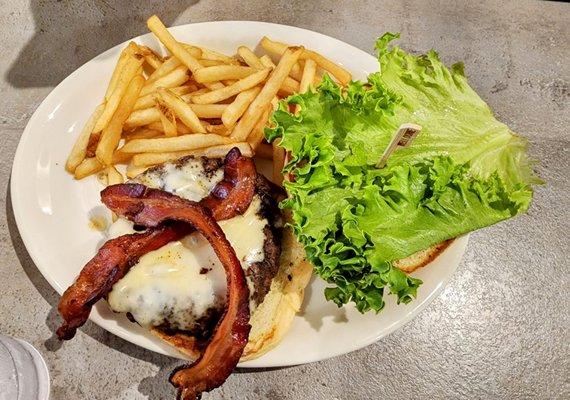 Black Angus Cheeseburger.