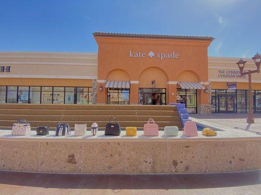 Kate spade Outlets at Tejon