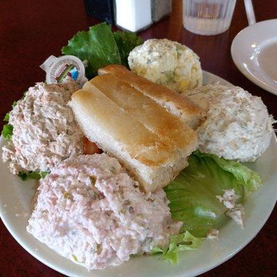 My favorite in hot weather is the salad plate with one scoop each of chicken, tuna ham, and egg salad. W/pie it ended up being a $24 meal.