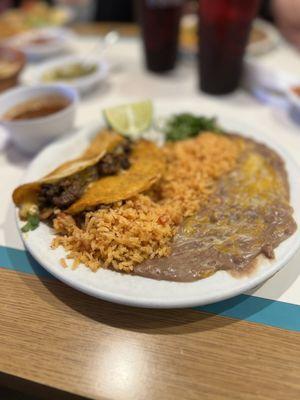 Birria Taco plate, Delicioso!