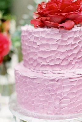 Lilac love  #pinkpineapplecake #lovejoyandcakes