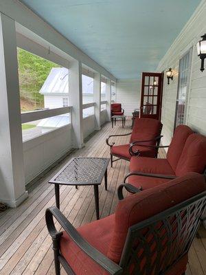 Sitting area on the second floor