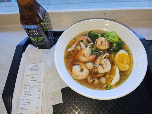 Seafood noodles