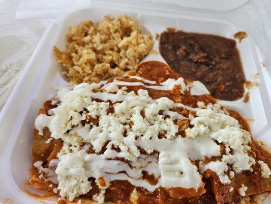 The BESTS CHILAQUILES are made here, at Los Tacos Lokos!!