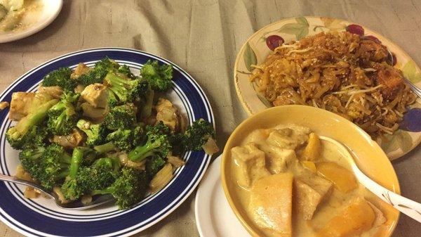 Pad Thai, Squash Curry, Broccoli Tofu Noodle