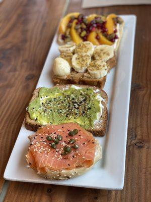 Toast flight - lox, everything avo, honey bee, peach