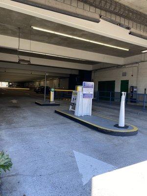 1 hr free parking at Locust parking garage